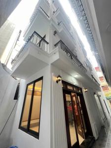 BÁN NHÀ XUÂN ĐỈNH 30M2 X 5 TẦNG , MT 5.7M , NHÀ MỚI GẦN PHỐ , GẦN Ô TÔ , CHỈ 8.3 TỶ